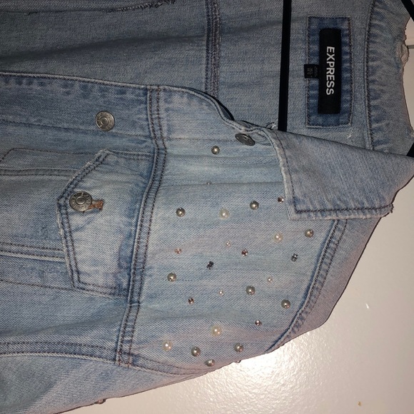 Denim jacket - Picture 1 of 5